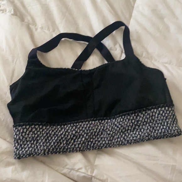 Lululemon printed sport bra 6 - Picture 6 of 7